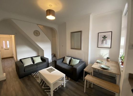 1 bedroom in a house share to rent - Photo 1