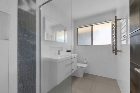 76 Redbourne Street, Chermside West QLD 4032 - House For Rent | Domain - Photo 2