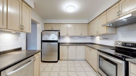 For Lease - 60 Cariglia Trail, Markham, Ontario - Photo 2