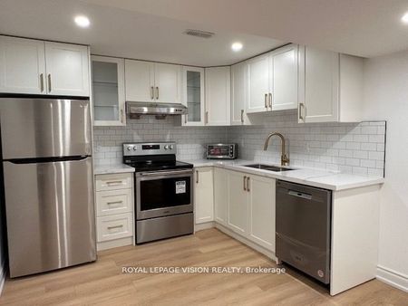 For Lease - 1046 Cameo Street, Pickering, Ontario - Photo 2