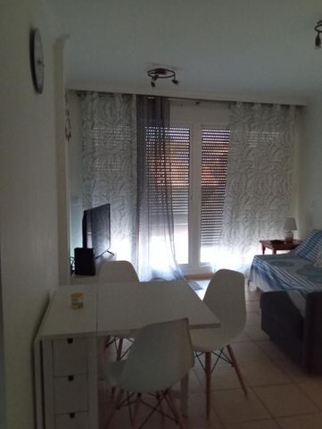 Apartamento de alquiler en Carrer Rosales, 4, Oliva Nova - Photo 4