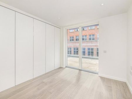 3 bedroom apartment to rent - Photo 4