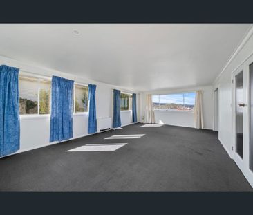 50 Ashbolt Crescent, Lutana, Tas 7009 - Photo 3