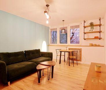 Piękna kawalerka blisko parku Podolskiego - Photo 1