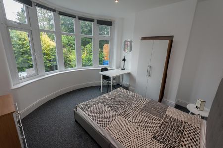 6 bedroom semi-detached house to rent - Photo 2