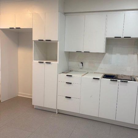 À louer appartement 4-1/2 non chauffé 3e étages - Photo 4