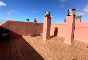 Se alquila en Costa del Silencio apartamento de 1 dormitorio