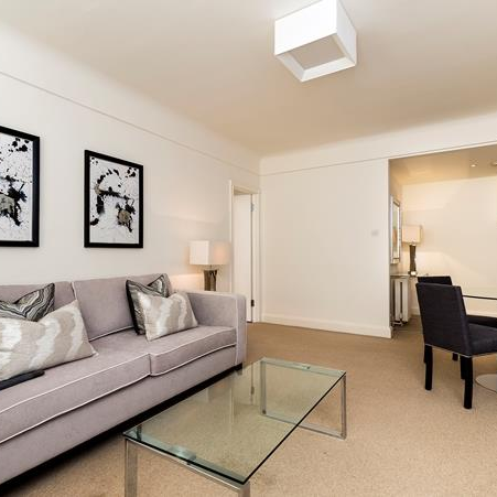 Fulham Road, London - Photo 1