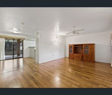 9 Churchill Avenue, Ooralea, Qld 4740 - Photo 6