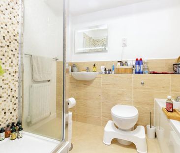 4 bedroom flat to rent - Photo 5