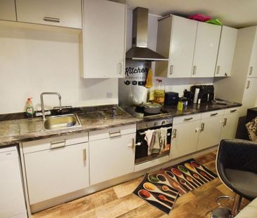 2 bedroom apartment to rent - Photo 4