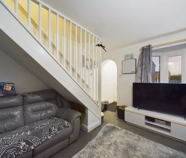 2 bedroom semi-detached house to rent - Photo 2