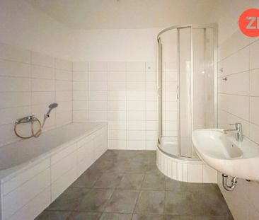 Schöne 2,5 ZI-Wohnung mit Terrasse und möblierter Küche - Foto 3