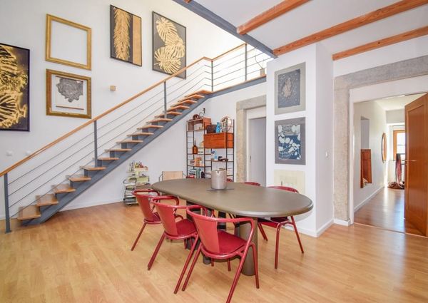 2 Bedroom House with a terrace, Paço de Arcos, Oeiras