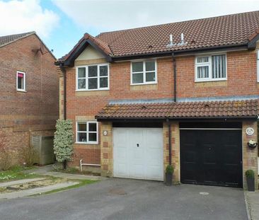 3 bedroom semi-detached house to rent - Photo 2