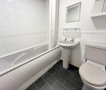 Camelot Way, Gillingham, SP8 - Photo 5