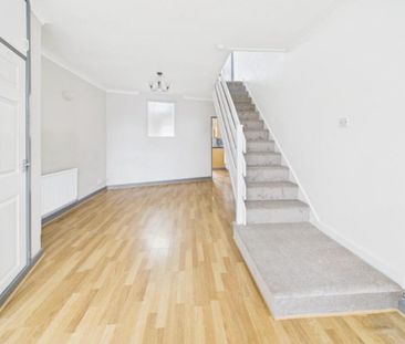 2 Bed End Terrace, Gloucester Road, BS16 - Photo 4