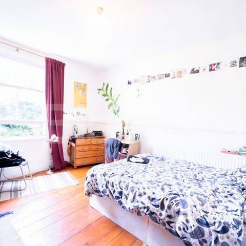 Period charm + contemporary living with 1740 sq. Ft of living & entertaining sp - Photo 1