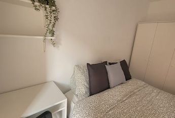 Carrer de Sant Lluís Bertran, Torrent, Valencian Community 46900