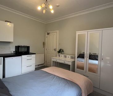 1 bedroom house of multiple occupation to rent - Photo 4