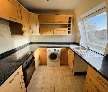 Hurst Lane, Eastbourne - Photo 1