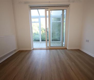 4 bedroom house to rent - Photo 3