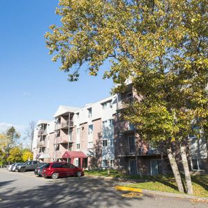 4 1/2 Vanier -ascenseur- proche des commodités- libre immédiatemment - Photo 2