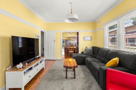 18 Sharpe Street, Mayfield NSW 2304 - House For Rent | Domain - Photo 5