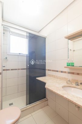 Apartamento com 3 quartos e 97m² para alugar em Menino Deus, Porto Alegre. - Photo 1