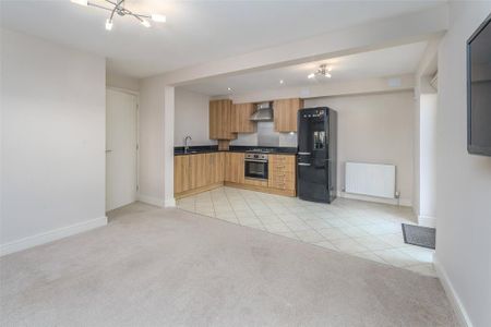 2 bedroom semi-detached house to rent - Photo 5