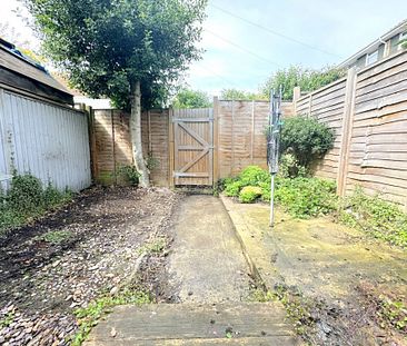 A 2 Bedroom Terraced House Instruction to Let in Bexhill on Sea - Photo 3