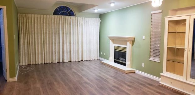 $3,000 / 3br – 1331ft2 – Conveniently located 3-bedroom UPPER-level home (QY13) (Burnaby) - Photo 1