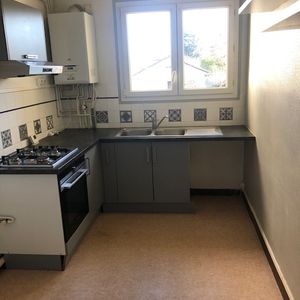 Location Appartement 3 pièces 76m² - Photo 2