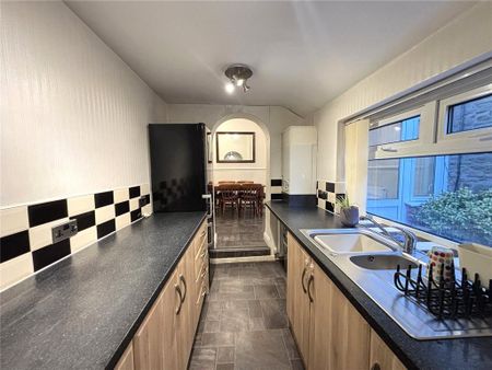 3 bedroom terraced house to rent - Photo 5