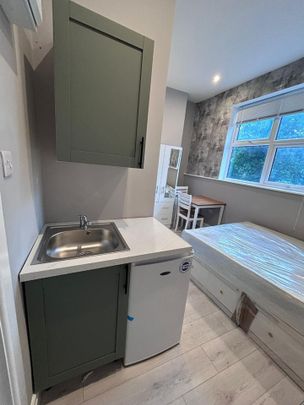 Studio Flat, Amhurst Road, E8 - Photo 1