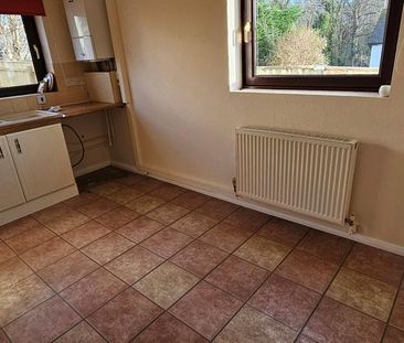 2 bedroom end of terrace house to rent - Photo 6