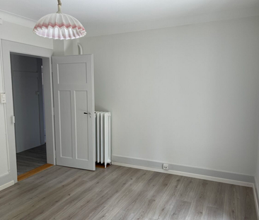 Jeanneret 23 Le Locle - Appart rénové 2 pièces 45 m2 balcon - Foto 6