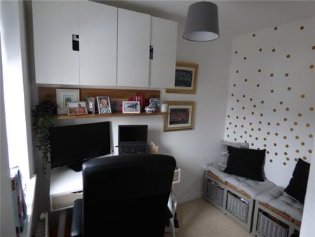3 bedroom terraced house to rent - Photo 4