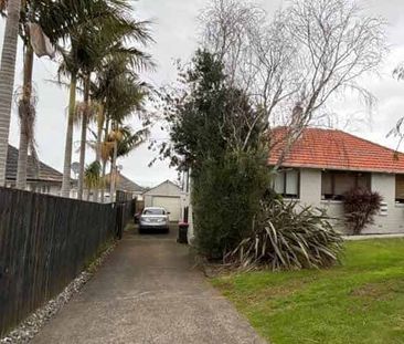 Immaculate Family home in Central Location. - Photo 5