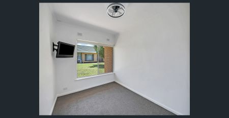 Relaxed Living in a Peaceful One-Bedroom Hideaway - Photo 5