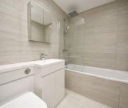 3 bed House - End Terrace for Rent - Photo 4