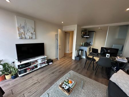 2 Bed Flat, Bacon Street, E2 - Photo 4