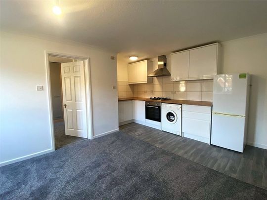 1 Bedroom - Swan Way, Church Crookham - Photo 1