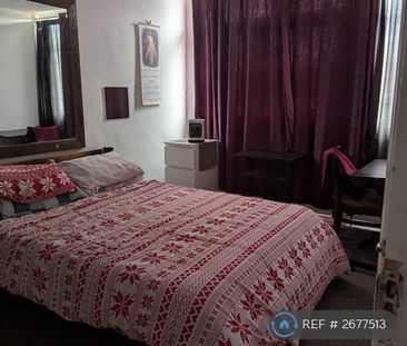 1 bedroom in a flat share to rent - Photo 1