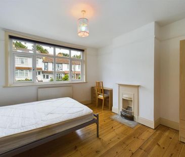 4 bedroom terraced house to rent - Photo 6