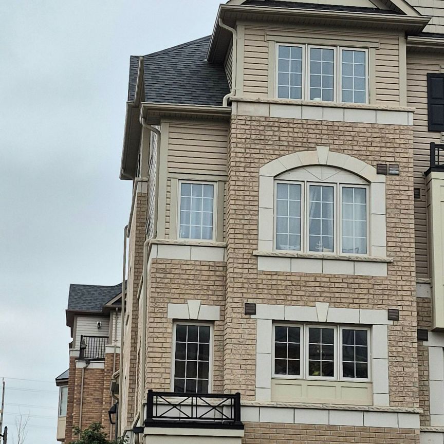 For Lease - 2458 Rosedrop Path Unit# # 222, Oshawa, Ontario - Photo 1