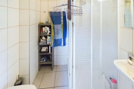 Appartement de 3,5 pièces au 2ème étage avec entrée séparée - Photo 4