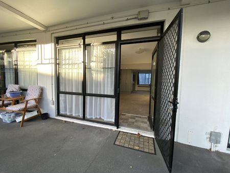 168 Stanmore Road, Linwood - Photo 2