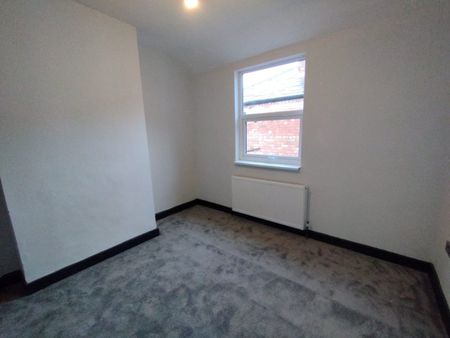 5 Bed Terraced House, Priory Road, L4 - Photo 4