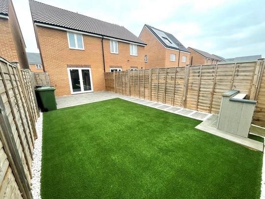 2 bedroom semi-detached house to rent - Photo 1